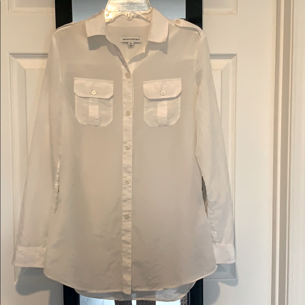 Banana Republic white button down blouse